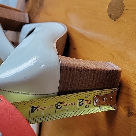 Women's Vintage Coach Beige Shoes - Picture 8 of 8